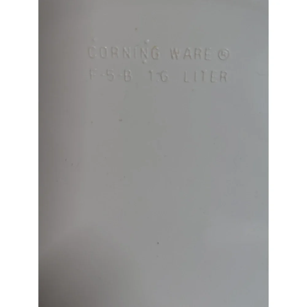 Vintage CorningWare French White 1.6 Liter Round Covered Casserole Dishes F-5-B